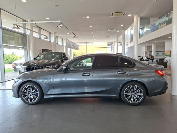 BMW Seria 3, 330E, 2021, 66835 km
