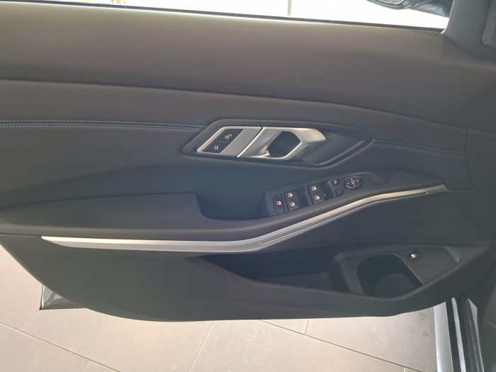 BMW Seria 3, 330E, 2021, 66835 km