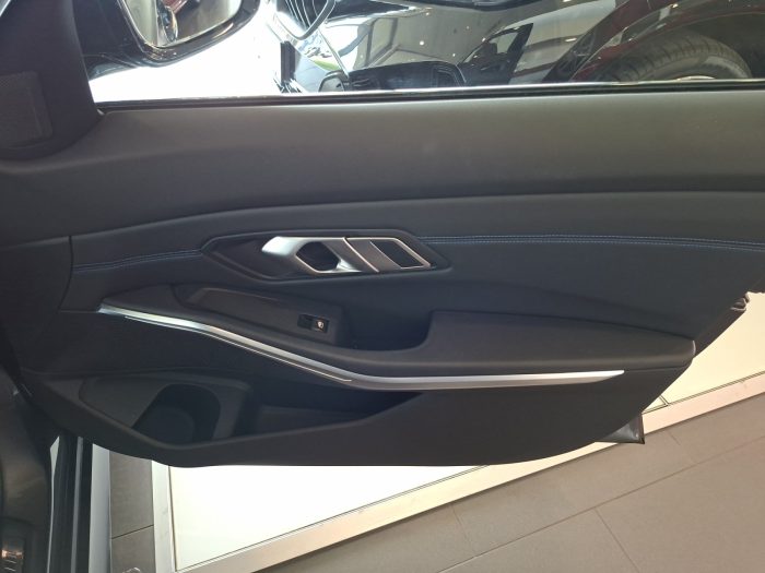 BMW Seria 3, 330E, 2021, 66835 km