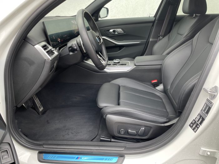BMW Seria 3, 330I XDRIVE, 2025, 4741 km