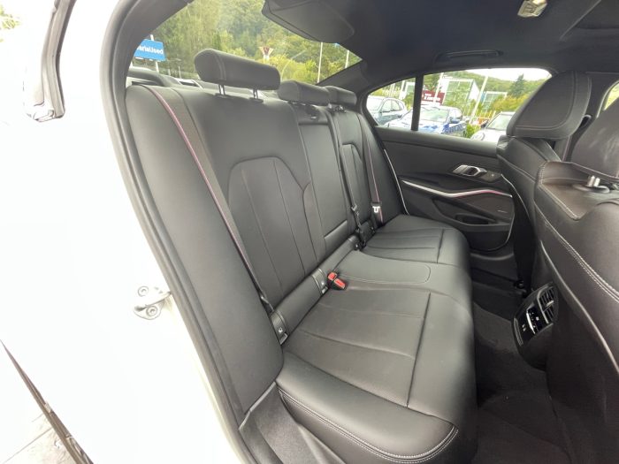 BMW Seria 3, 330I XDRIVE, 2025, 4741 km