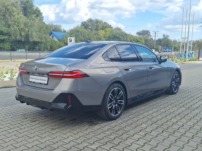 BMW Seria 5, 520D, 2024, 7400 km
