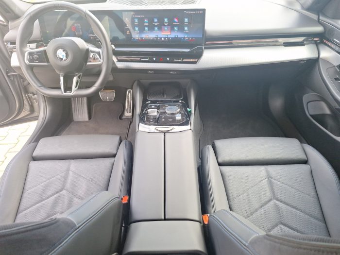 BMW Seria 5, 520D, 2024, 7400 km