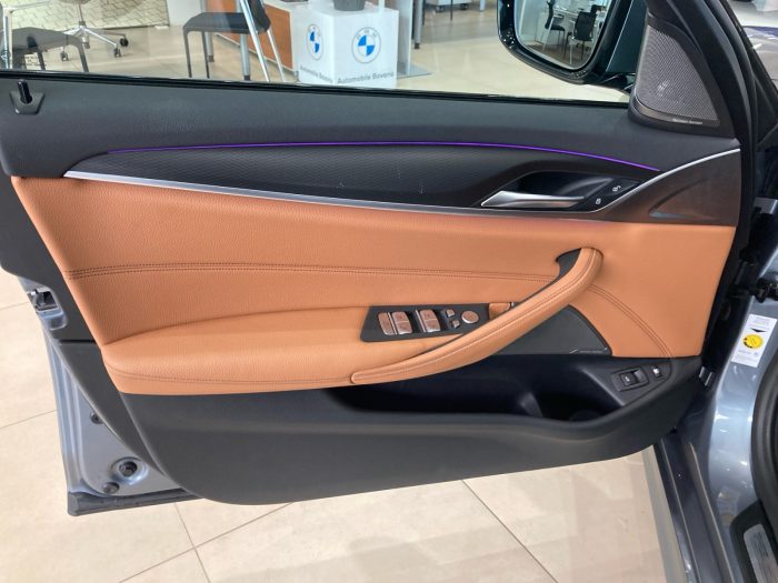BMW Seria 5, 530E XDRIVE TOURING, 2022, 81200 km