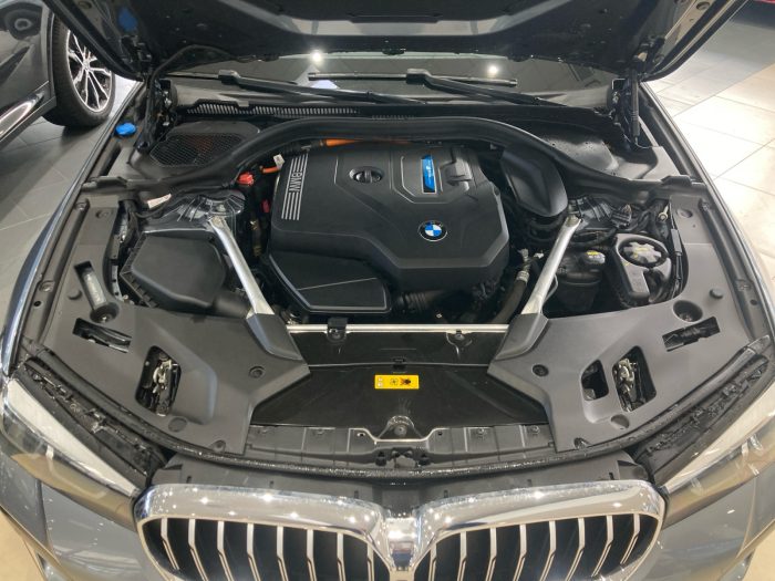 BMW Seria 5, 530E XDRIVE TOURING, 2022, 81200 km