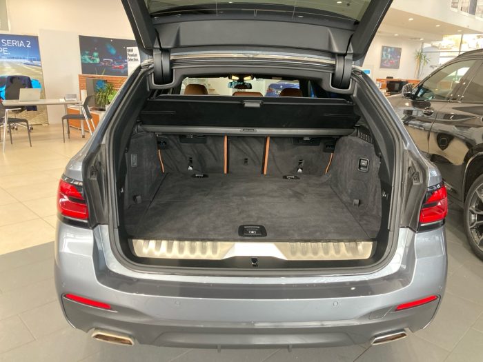 BMW Seria 5, 530E XDRIVE TOURING, 2022, 81200 km