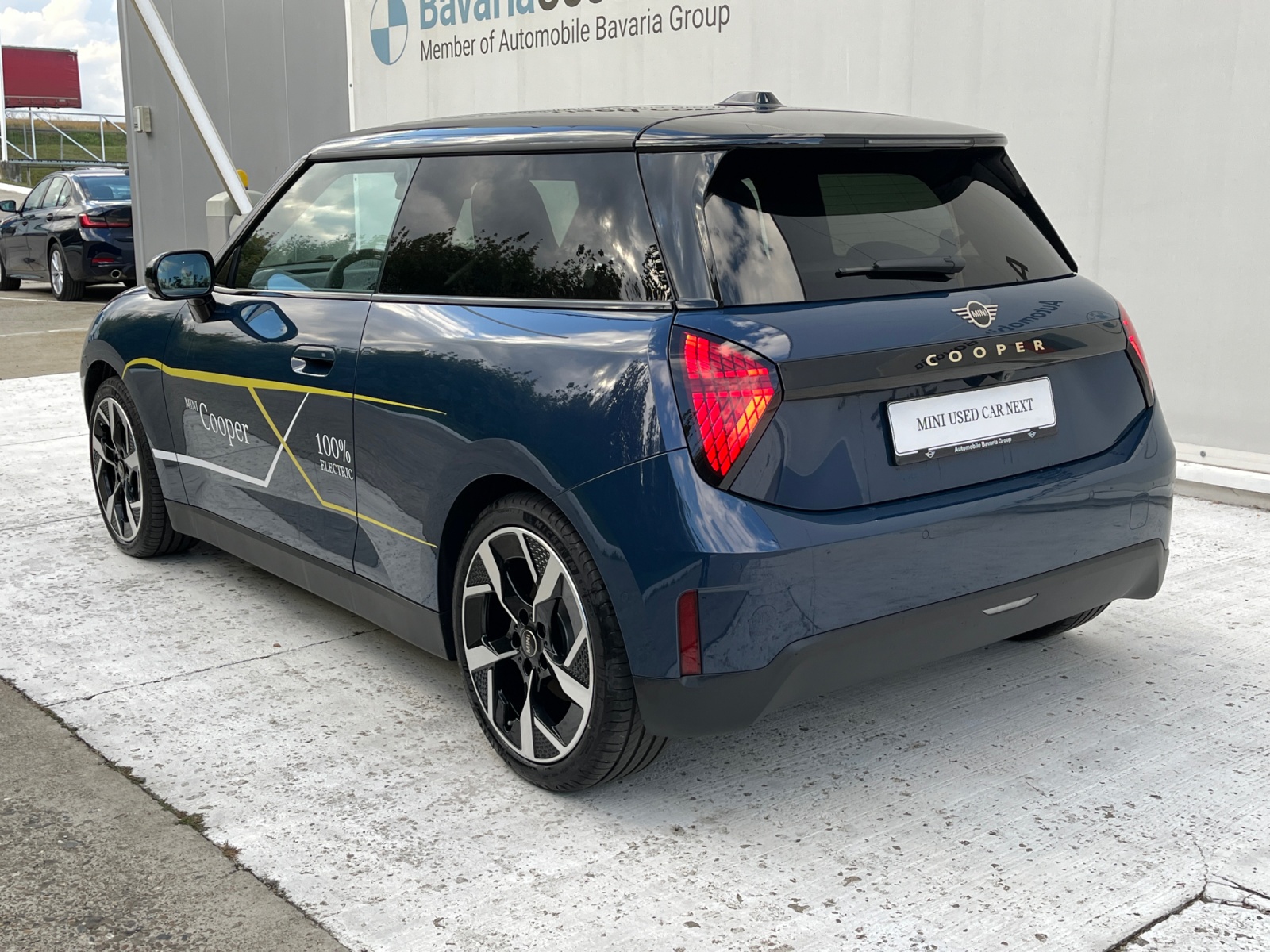 MINI_Cooper-E_COOPER-E_2024_electric_4130_km_184_CP_04 MINI Cooper E, COOPER E, 2024, 4130 km