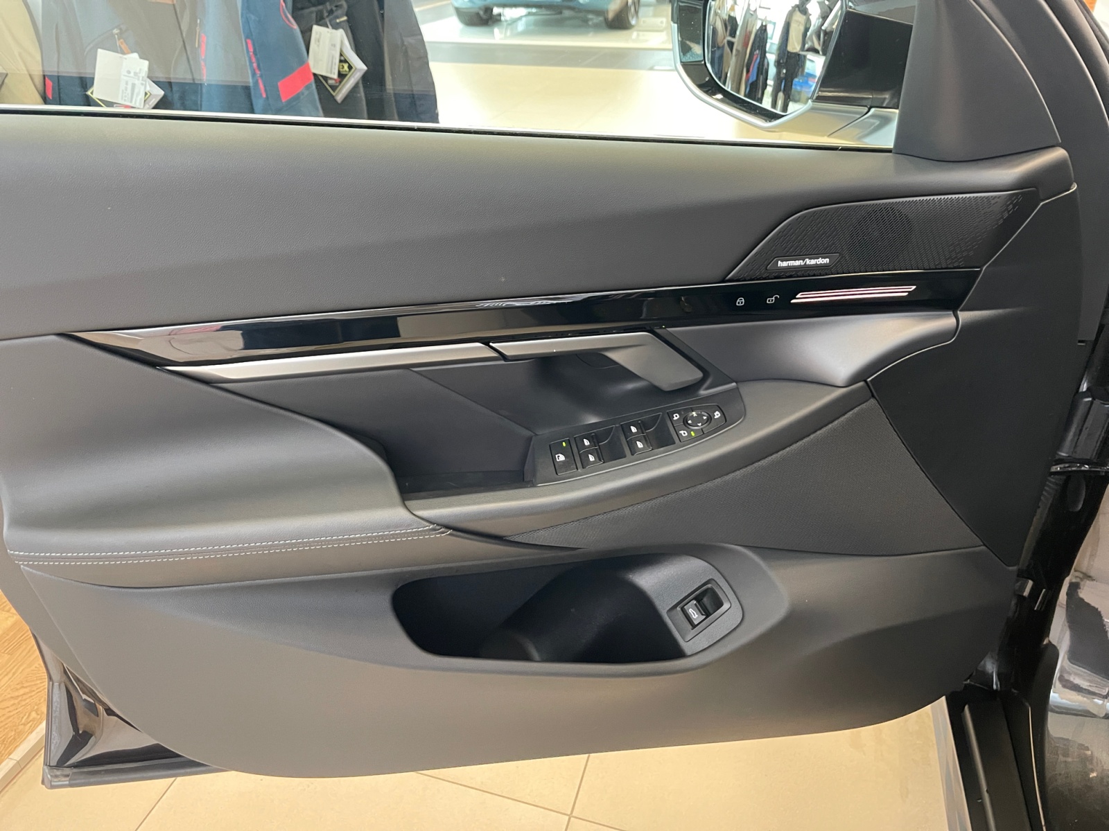 BMW_Seria-5_520I_2024_mild-hybrid-petrol_29449_km_190_CP_06 BMW Seria 5, 520I, 2024, 29449 km