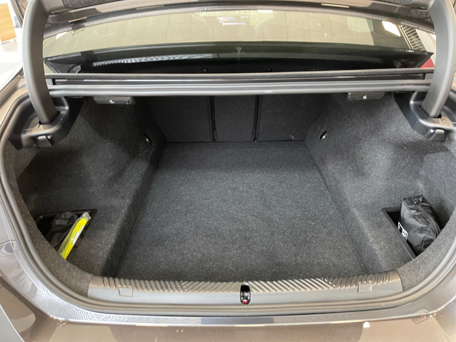 BMW_Seria-5_520I_2024_mild-hybrid-petrol_29449_km_190_CP_16 BMW Seria 5, 520I, 2024, 29449 km