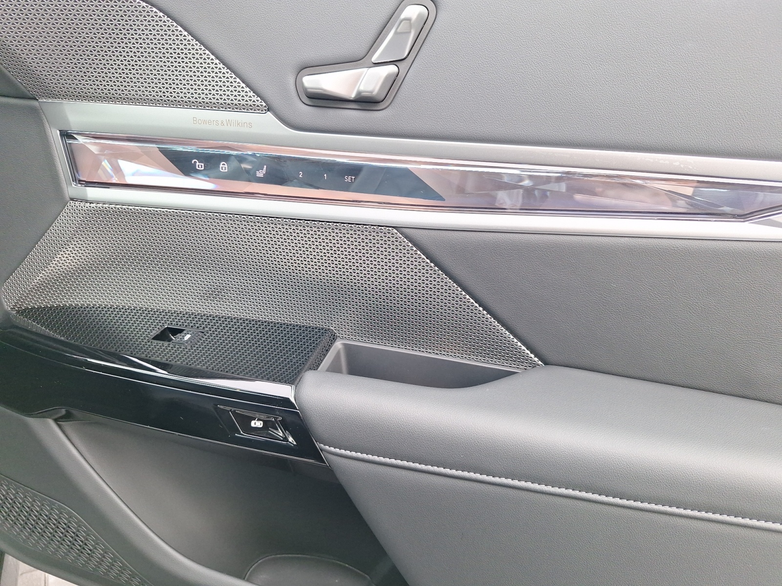 BMW_Seria-7_740D-XDRIVE_2024_mild-hybrid-diesel_25500_km_286_CP_14 BMW Seria 7, 740D XDRIVE, 2024, 25500 km