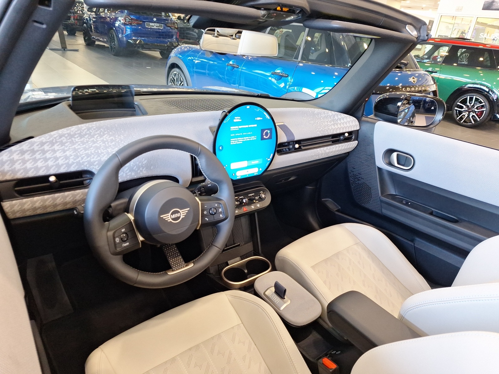 MINI_Cooper-C-Covertible_COOPER-C-CONVERTIBLE_2025_benzina_8100_km_163_CP_04 MINI Cooper C Covertible, COOPER C CONVERTIBLE, 2025, 8100 km