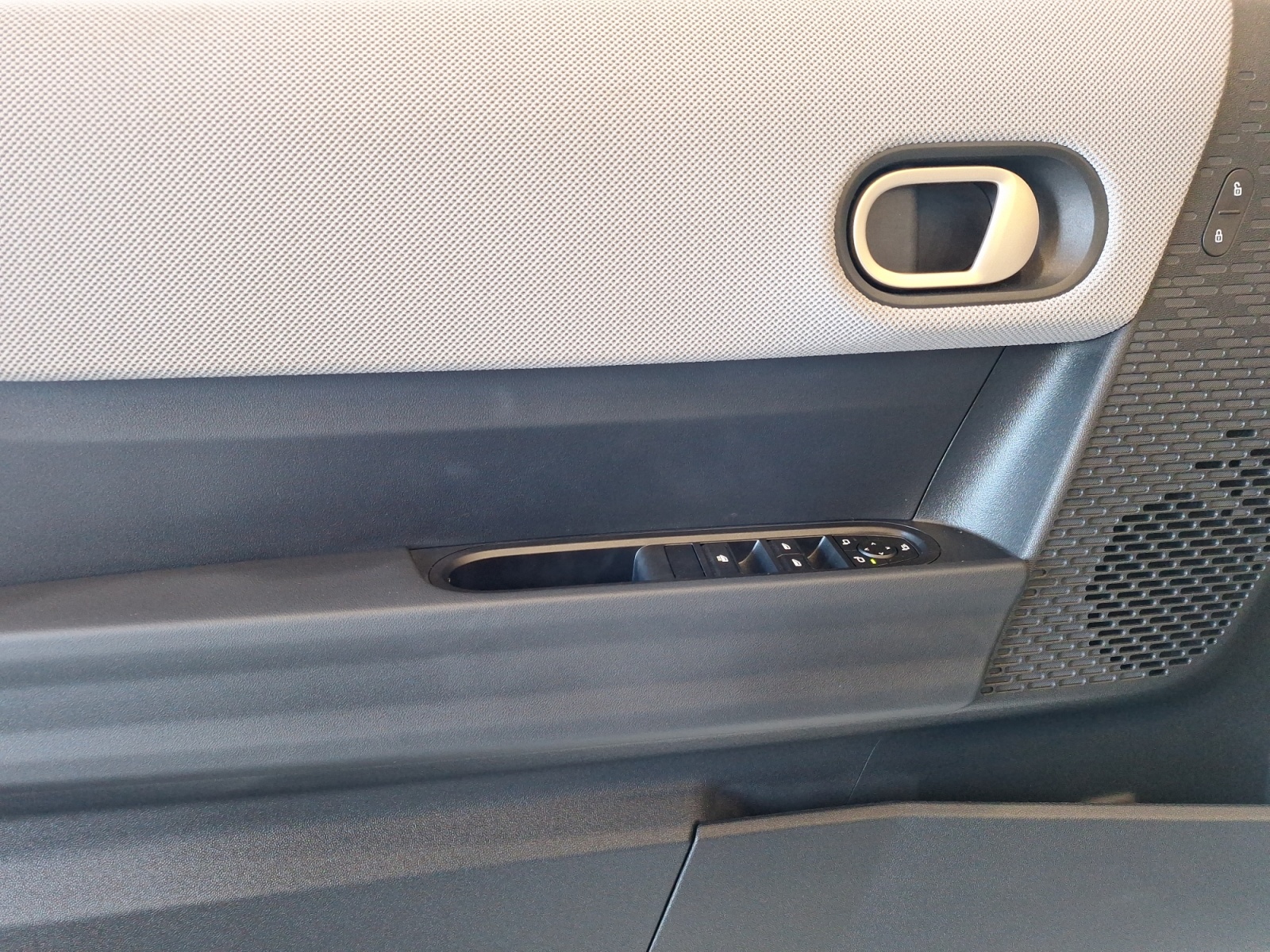 MINI_Cooper-C-Covertible_COOPER-C-CONVERTIBLE_2025_benzina_8100_km_163_CP_05 MINI Cooper C Covertible, COOPER C CONVERTIBLE, 2025, 8100 km