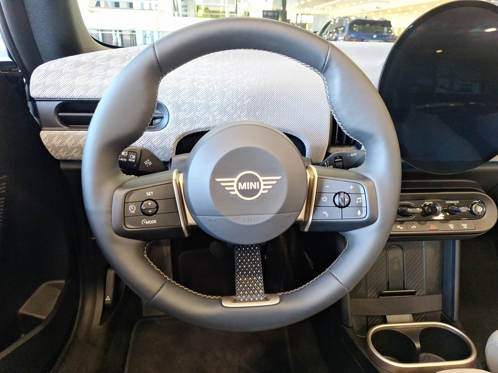 MINI_Cooper-C-Covertible_COOPER-C-CONVERTIBLE_2025_benzina_8100_km_163_CP_06 MINI Cooper C Covertible, COOPER C CONVERTIBLE, 2025, 8100 km