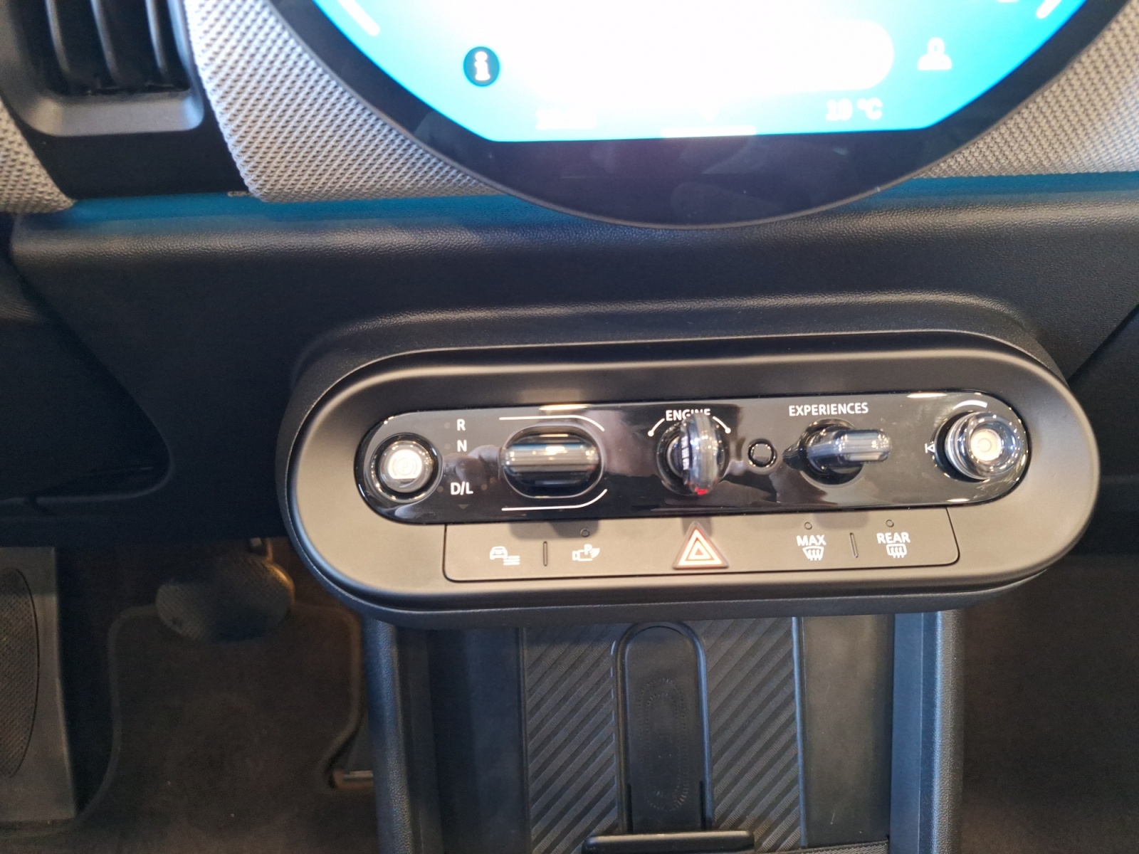 MINI_Cooper-C-Covertible_COOPER-C-CONVERTIBLE_2025_benzina_8100_km_163_CP_08 MINI Cooper C Covertible, COOPER C CONVERTIBLE, 2025, 8100 km