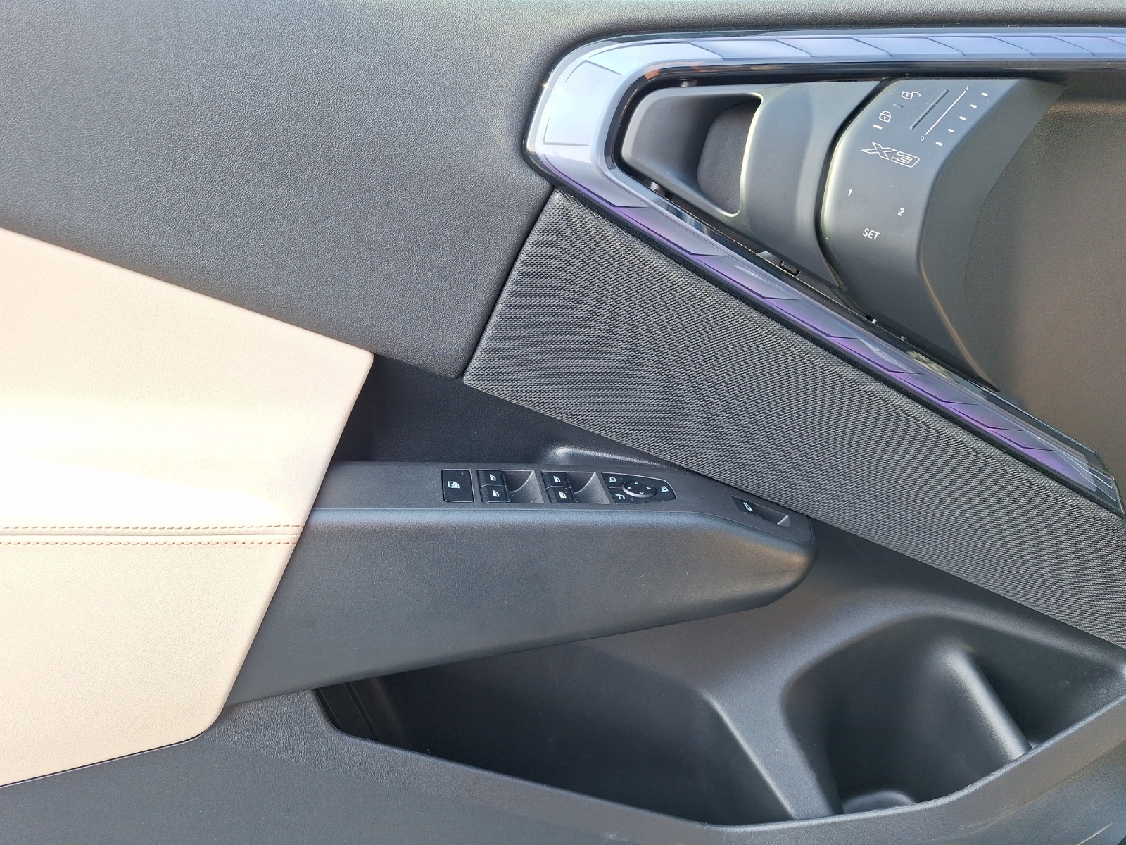 BMW_X3_X3-20-XDRIVE_2025_mild-hybrid-petrol_4117_km_190_CP_06 BMW X3, X3 20 XDRIVE, 2025, 4117 km