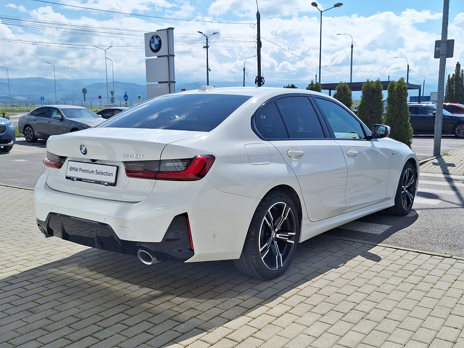 320I