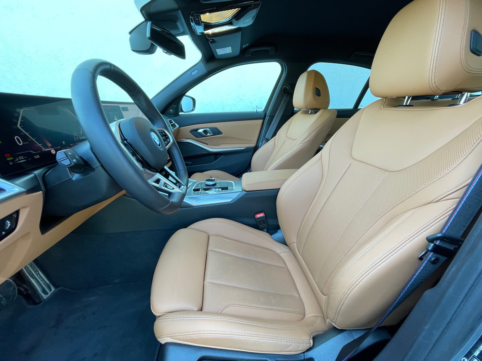 330E XDRIVE SEDAN