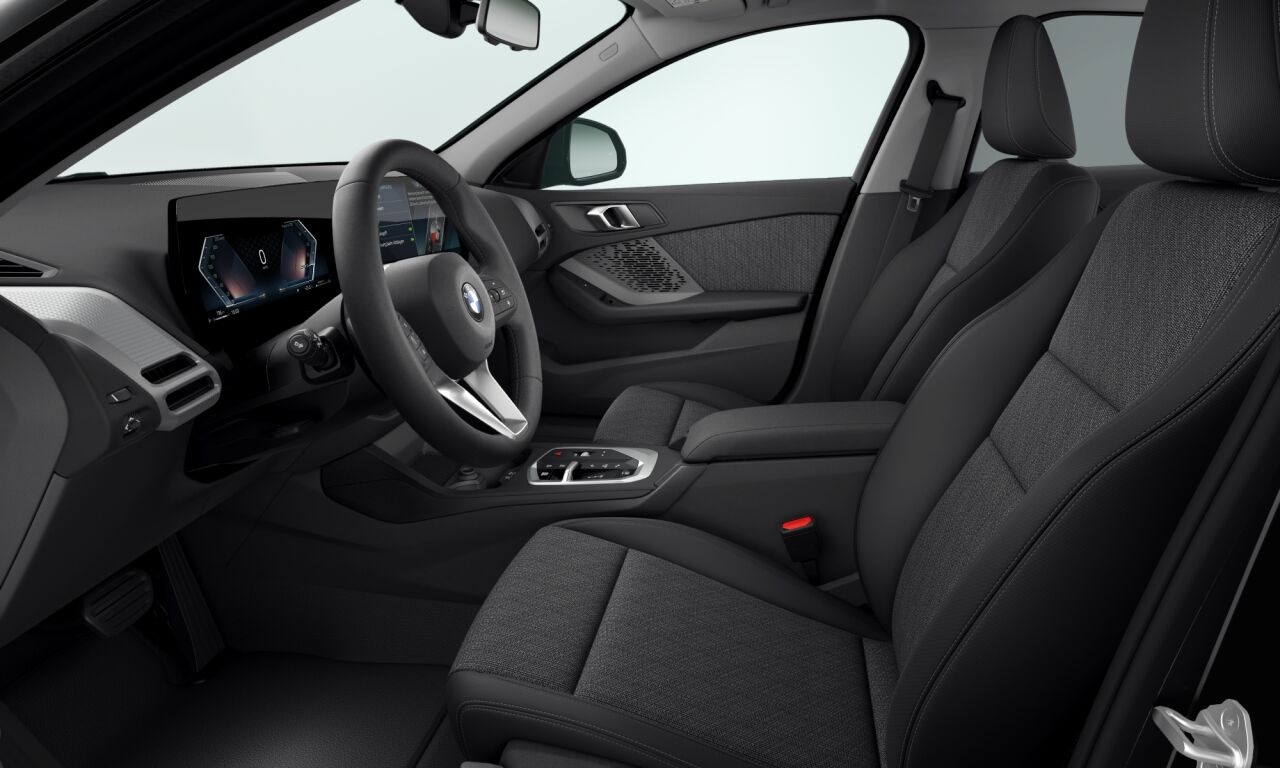 BMW 1 Series 2025 — imagine 4