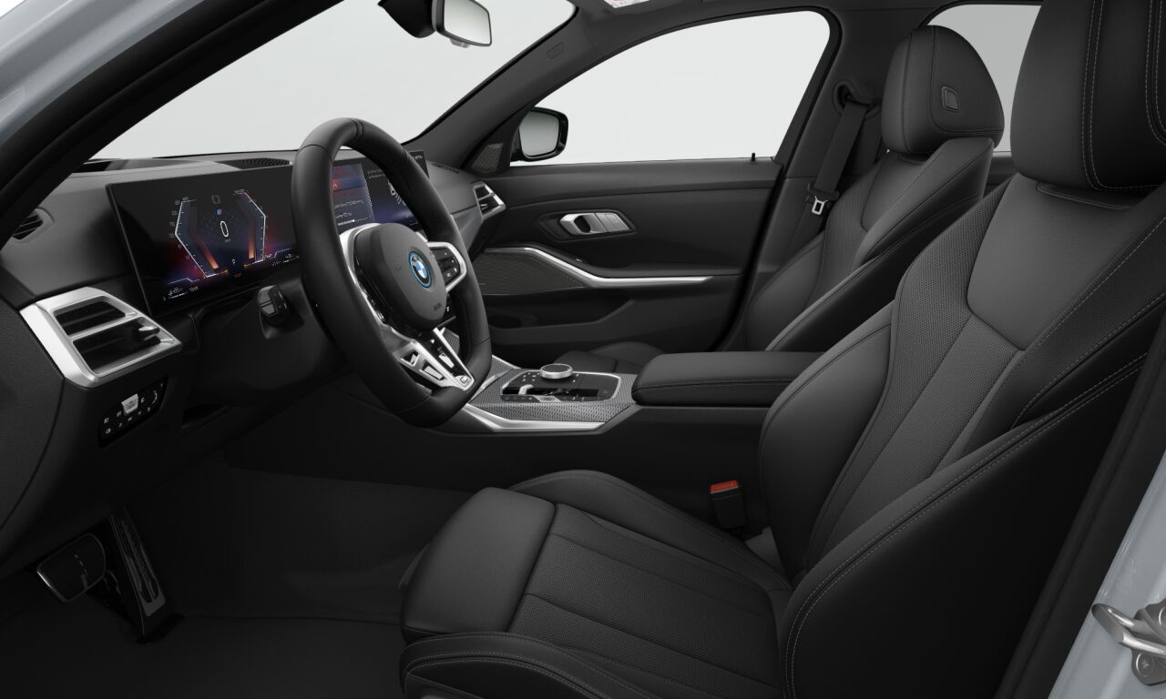 BMW 330e 2025 — imagine 4