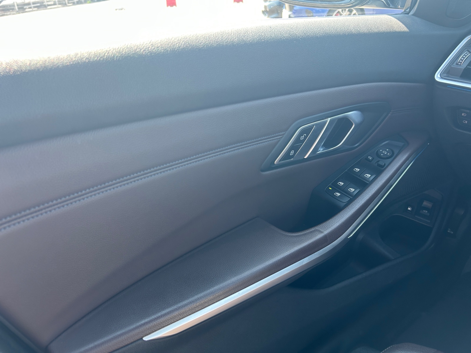BMW 330e 2021 — imagine 7