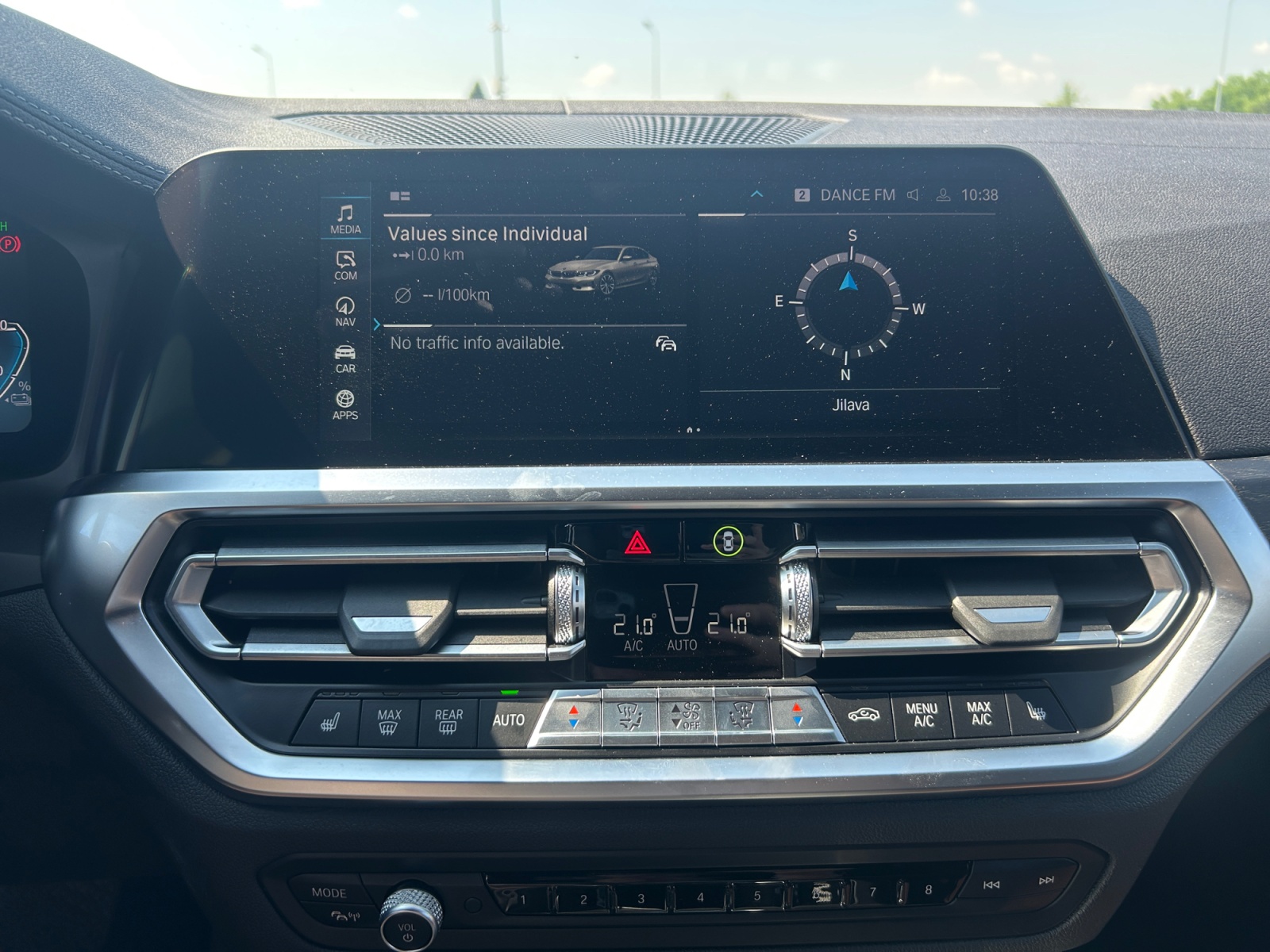 BMW 330e 2021 — imagine 12