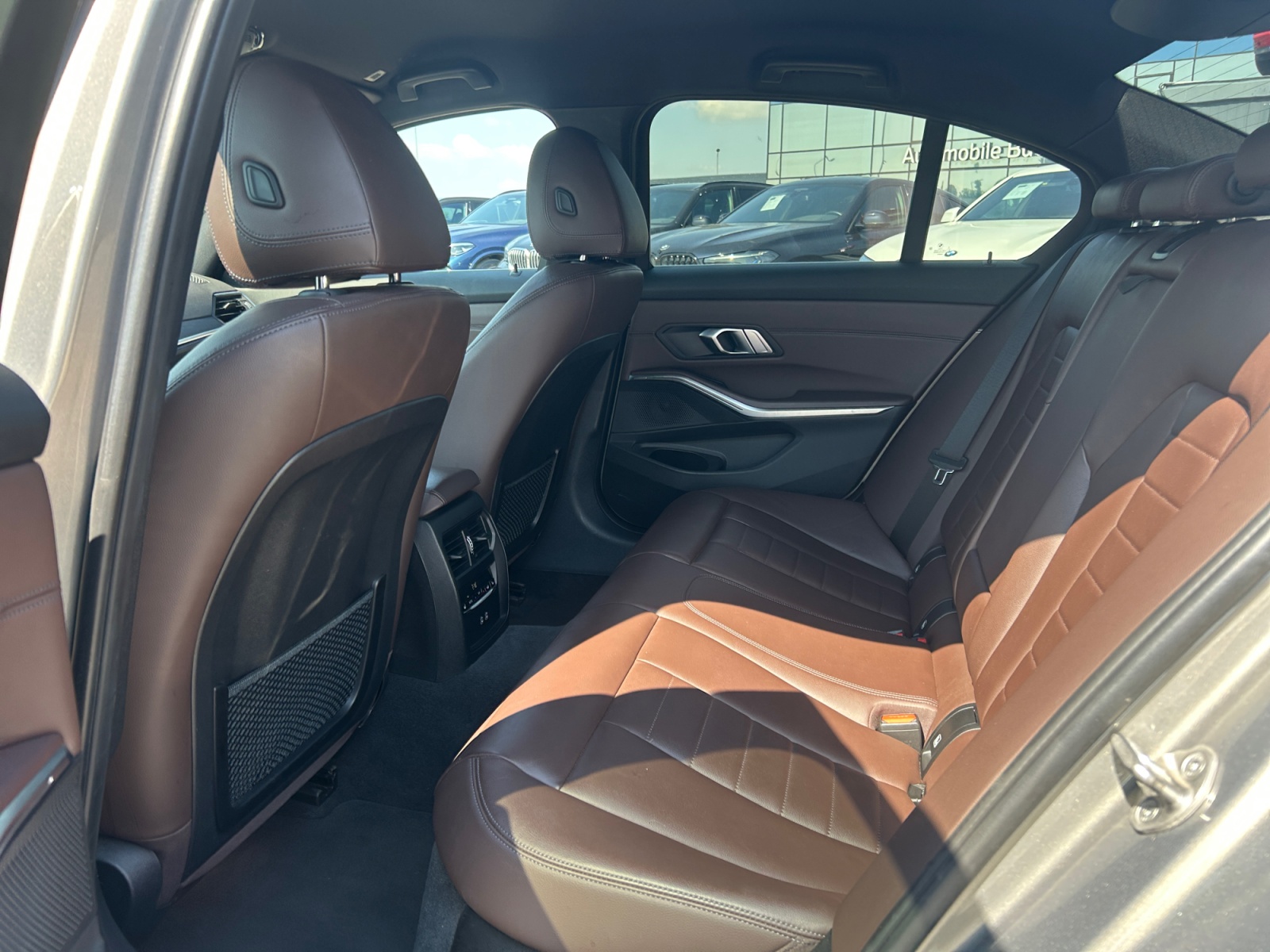 BMW 330e 2021 — imagine 13