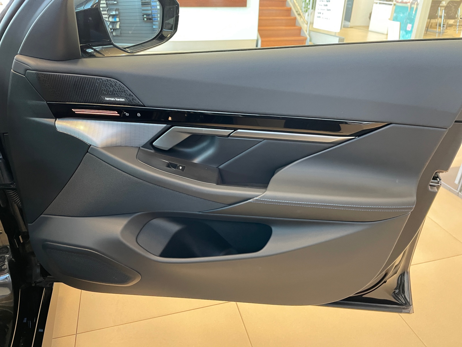 BMW 530e 2025 — imagine 15