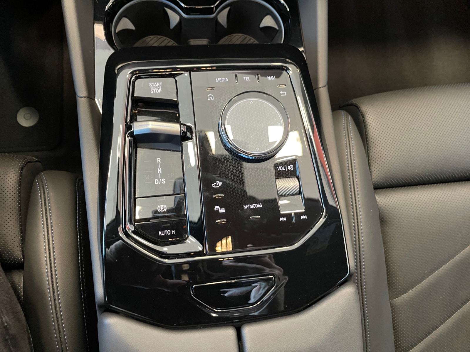 BMW 530e 2025 — imagine 19