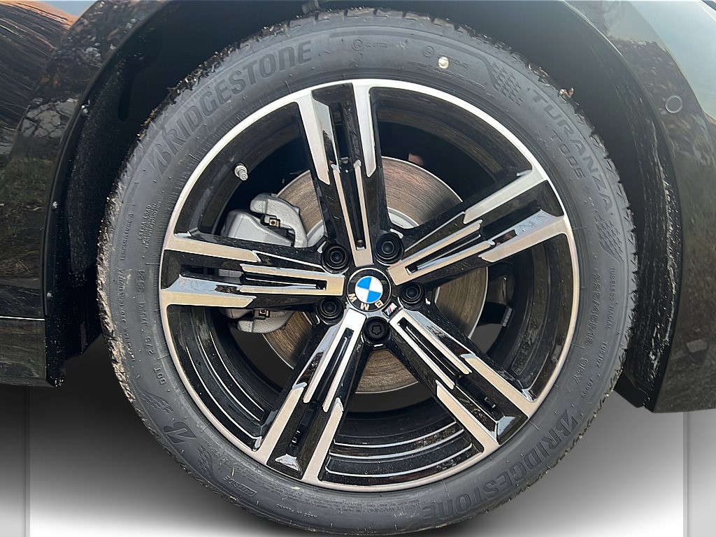 BMW 330e 2025 — imagine 16
