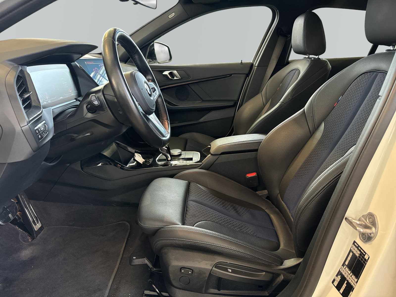 BMW Unknown Model 2023 — imagine 8