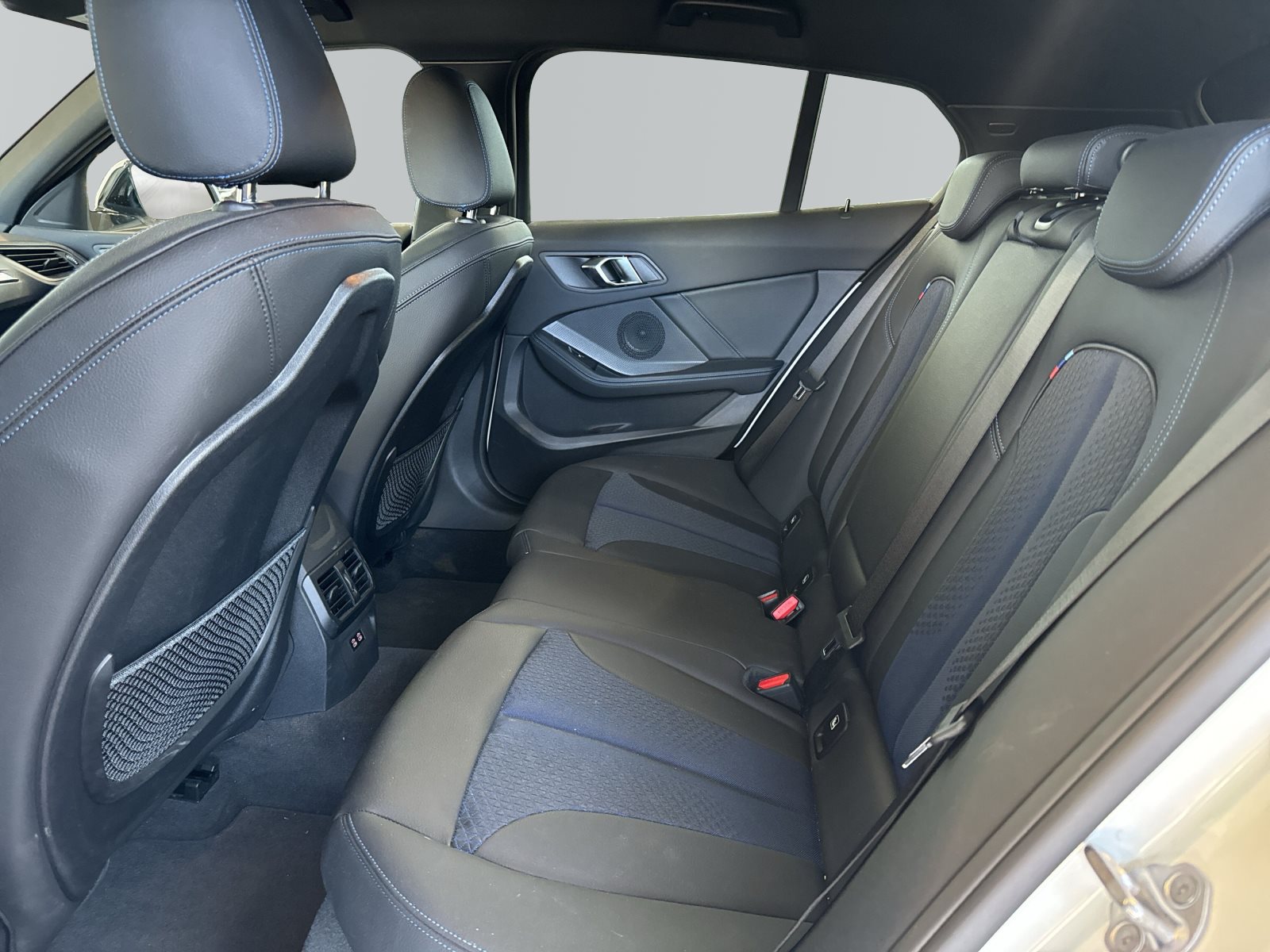 BMW Unknown Model 2023 — imagine 9