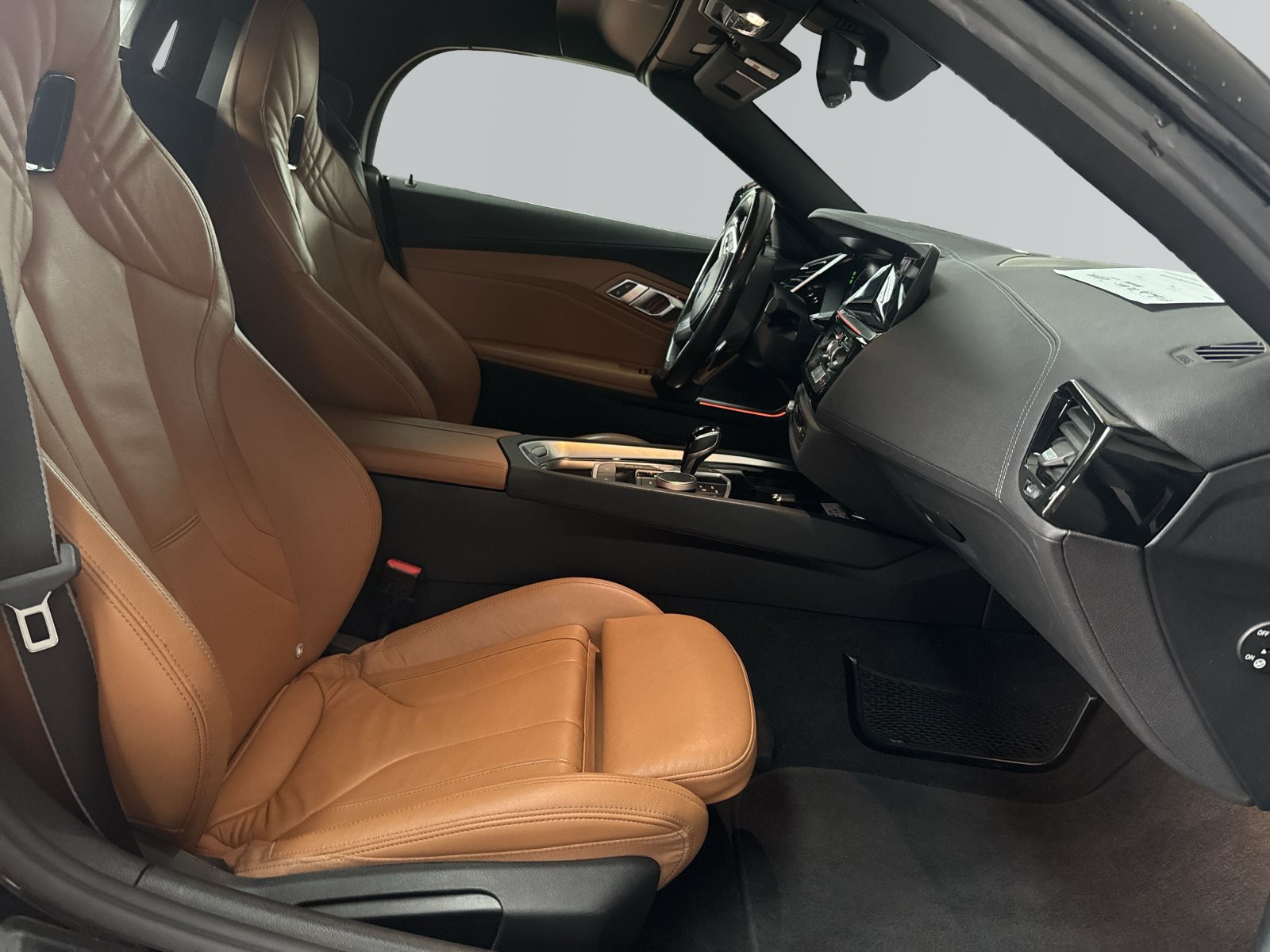 BMW Z4 2023 — imagine 10