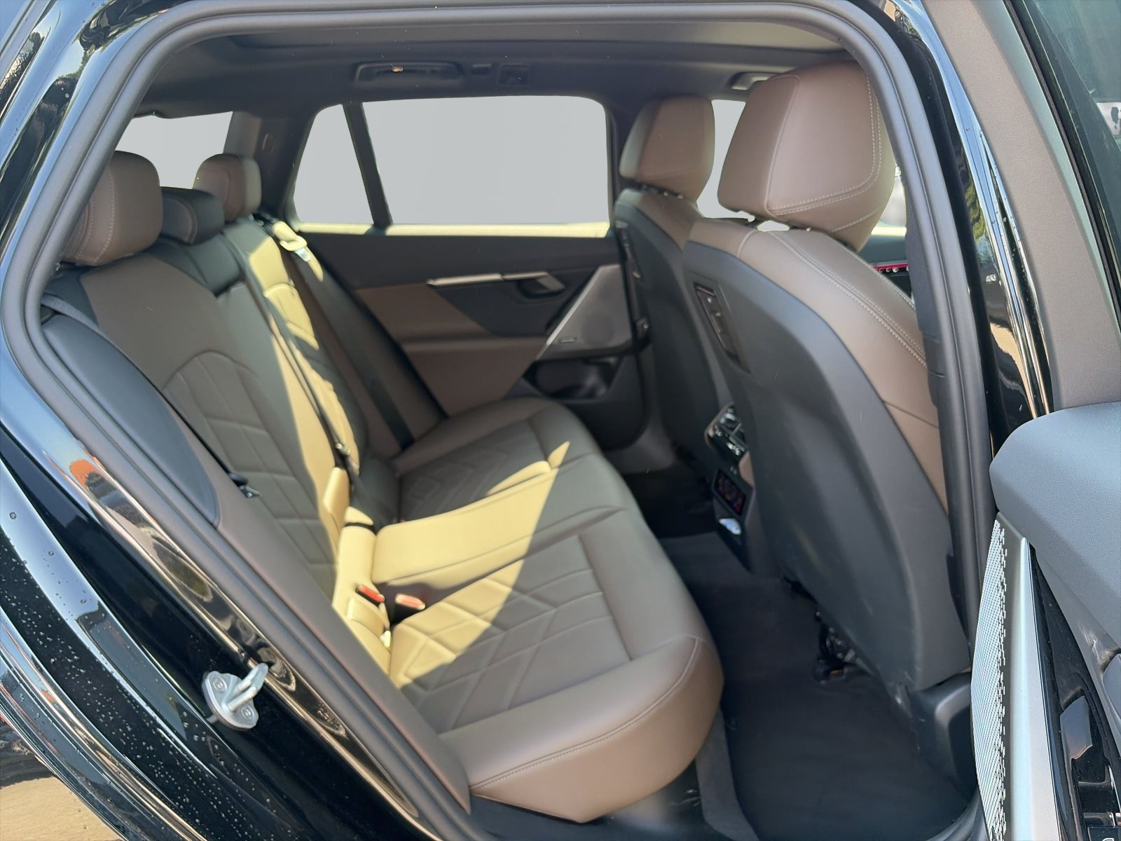 BMW Unknown Model 2025 — imagine 10