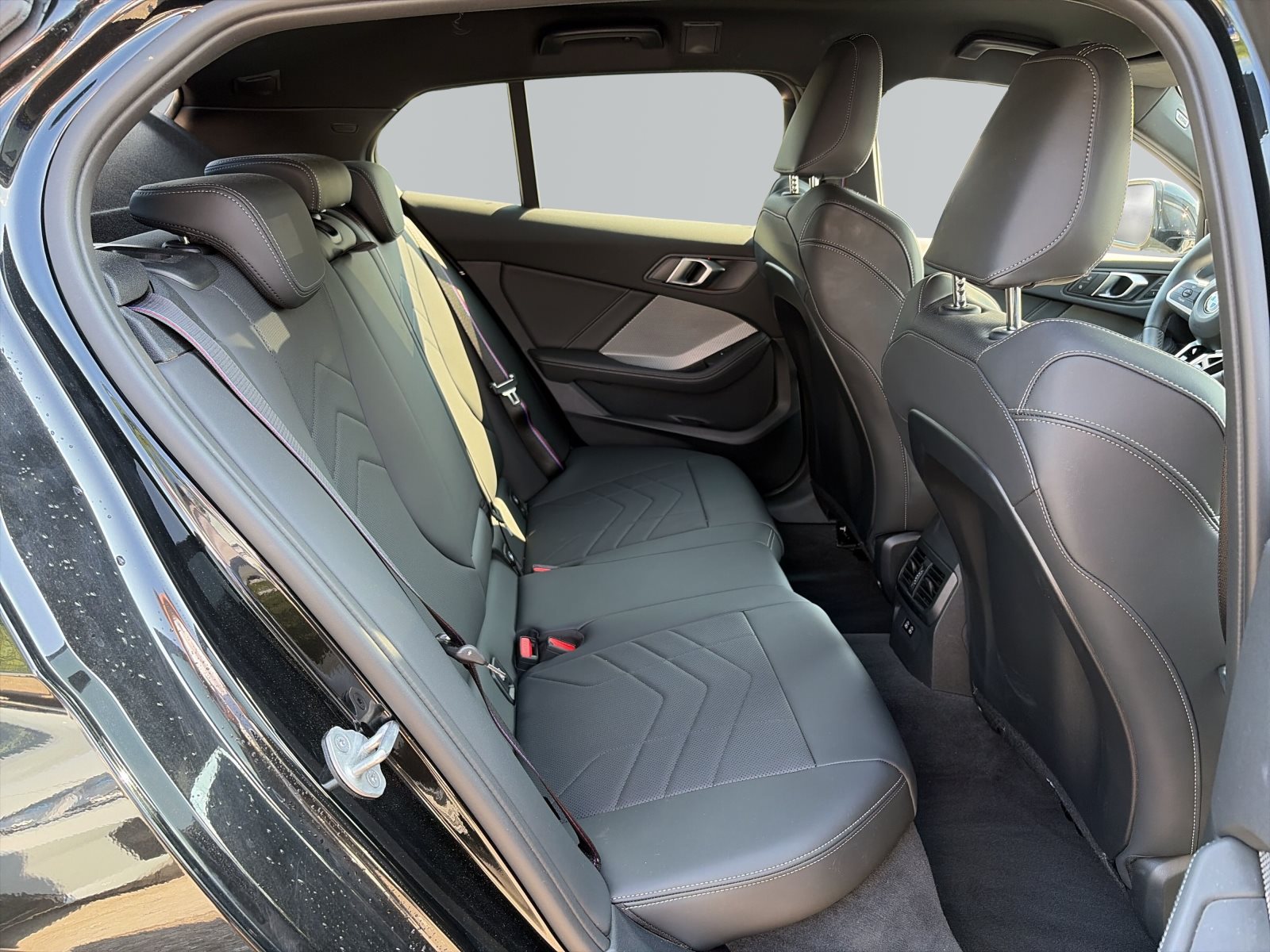 BMW 1 Series 2025 — imagine 10