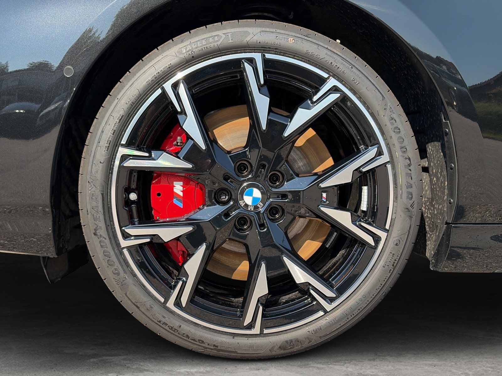BMW 1 Series 2025 — imagine 17