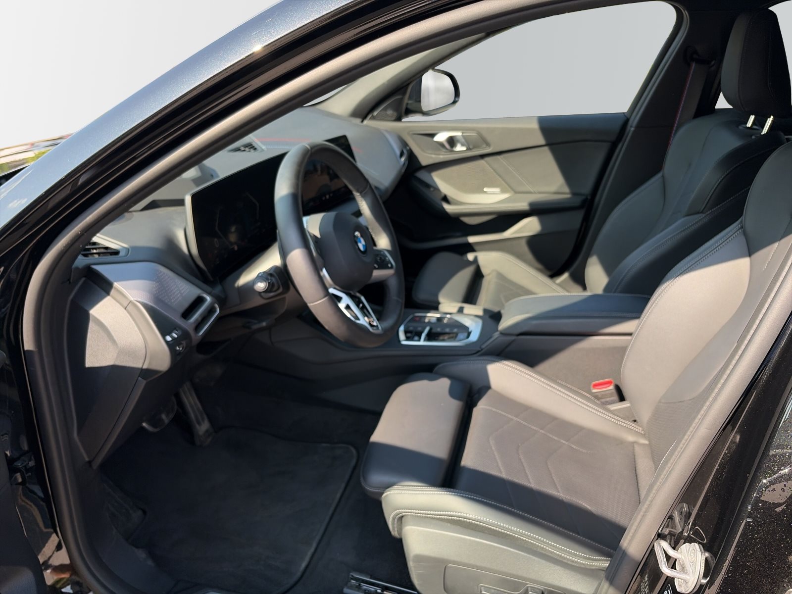 BMW 1 Series 2025 — imagine 8