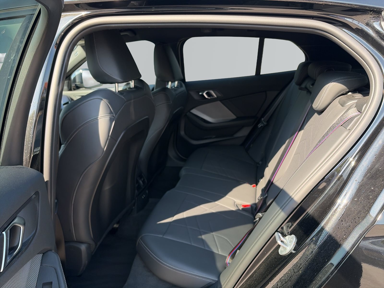 BMW 1 Series 2025 — imagine 9