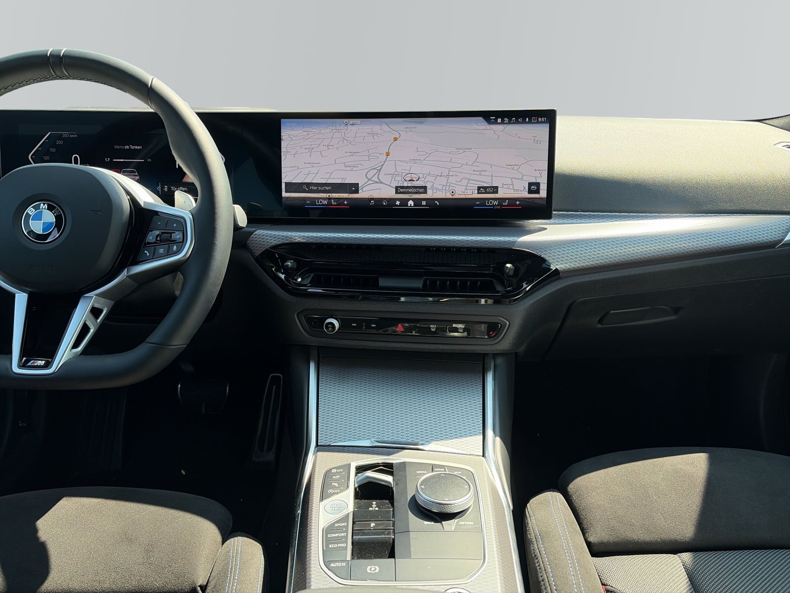BMW 330i 2025 — imagine 12