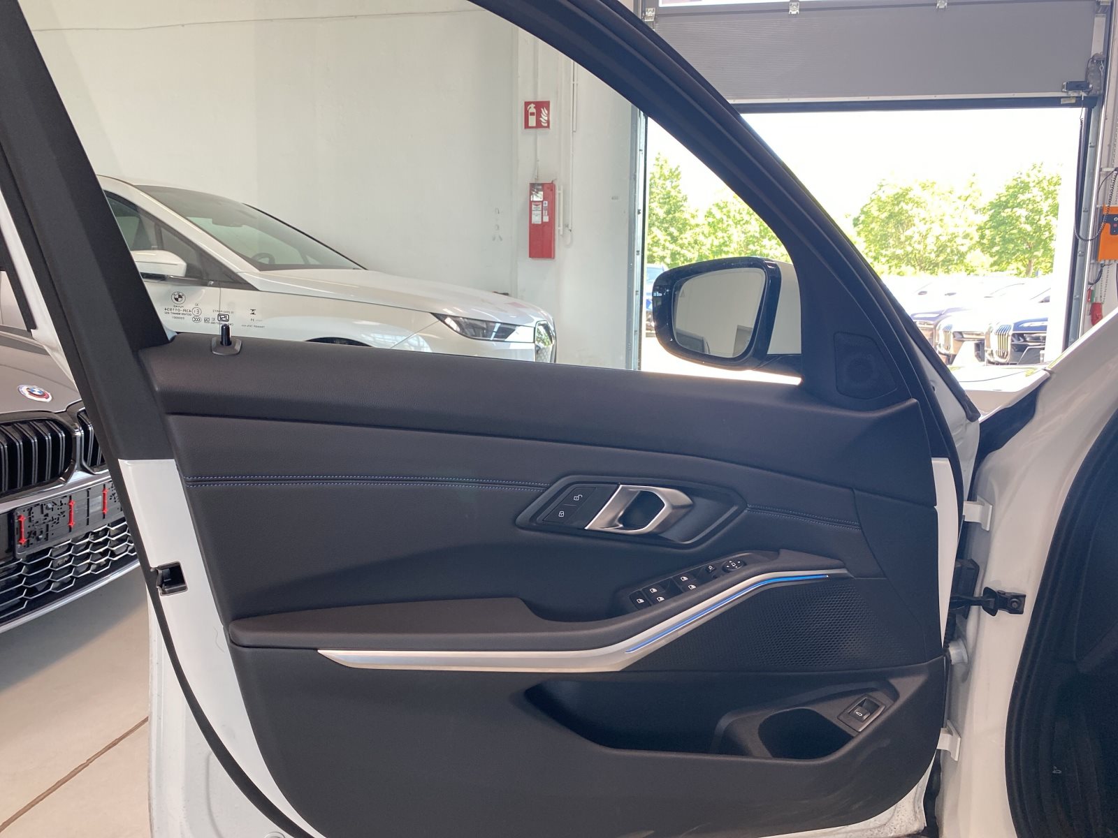 BMW Unknown Model 2025 — imagine 18