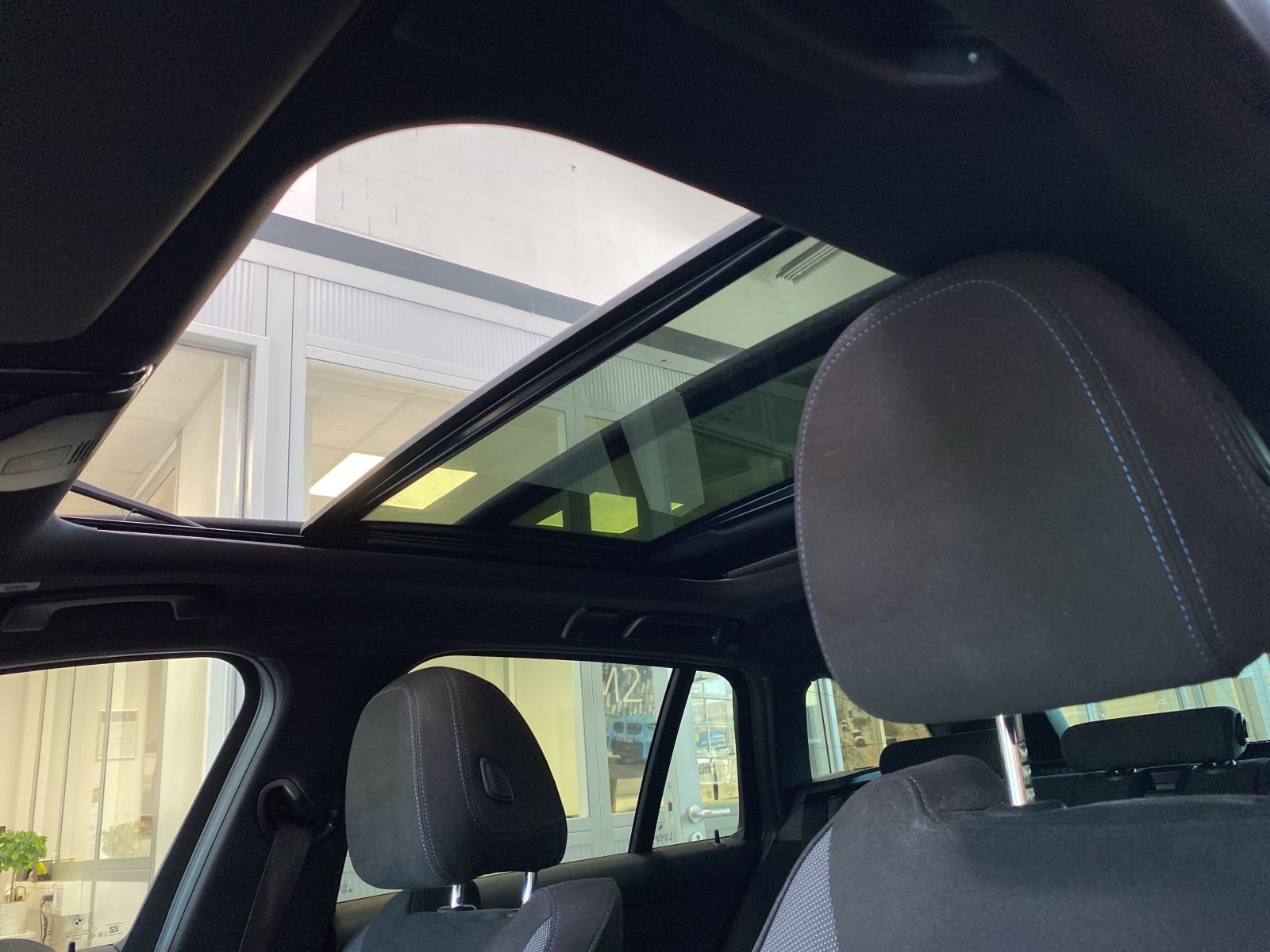 BMW Unknown Model 2025 — imagine 19