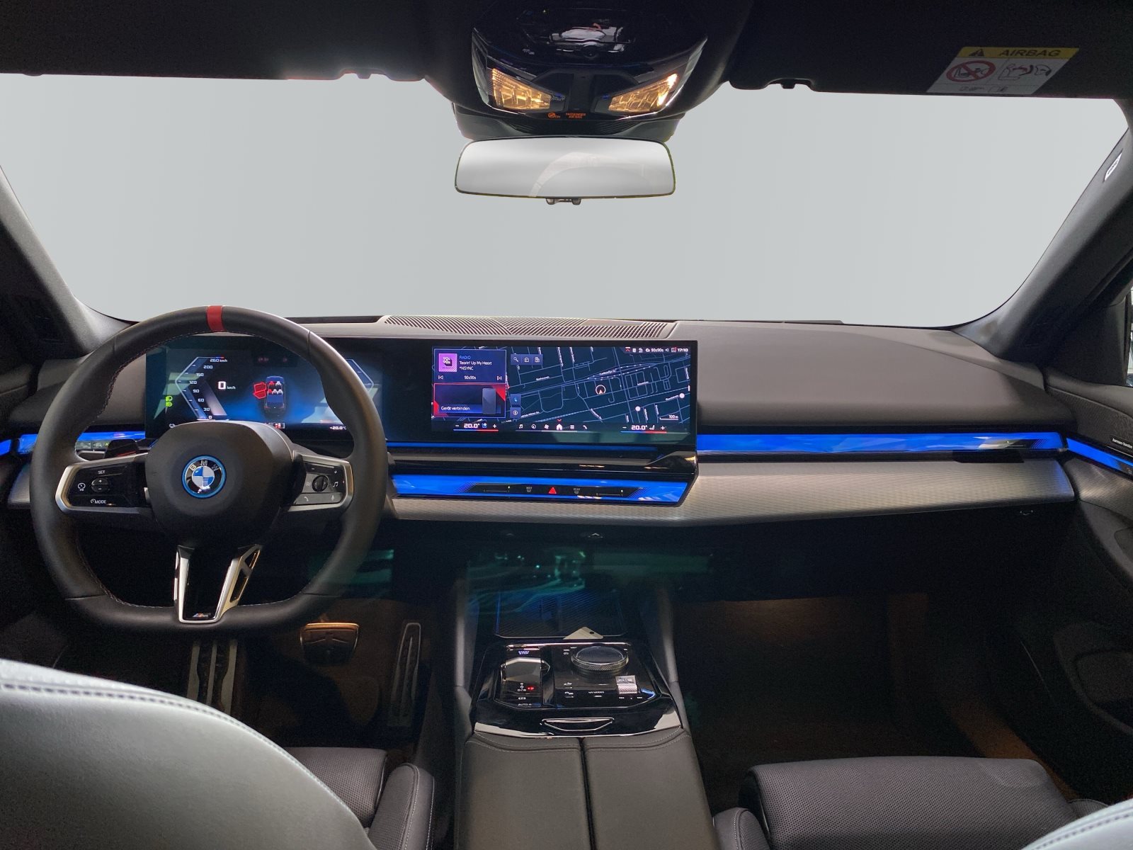 BMW i5 2025 — imagine 9