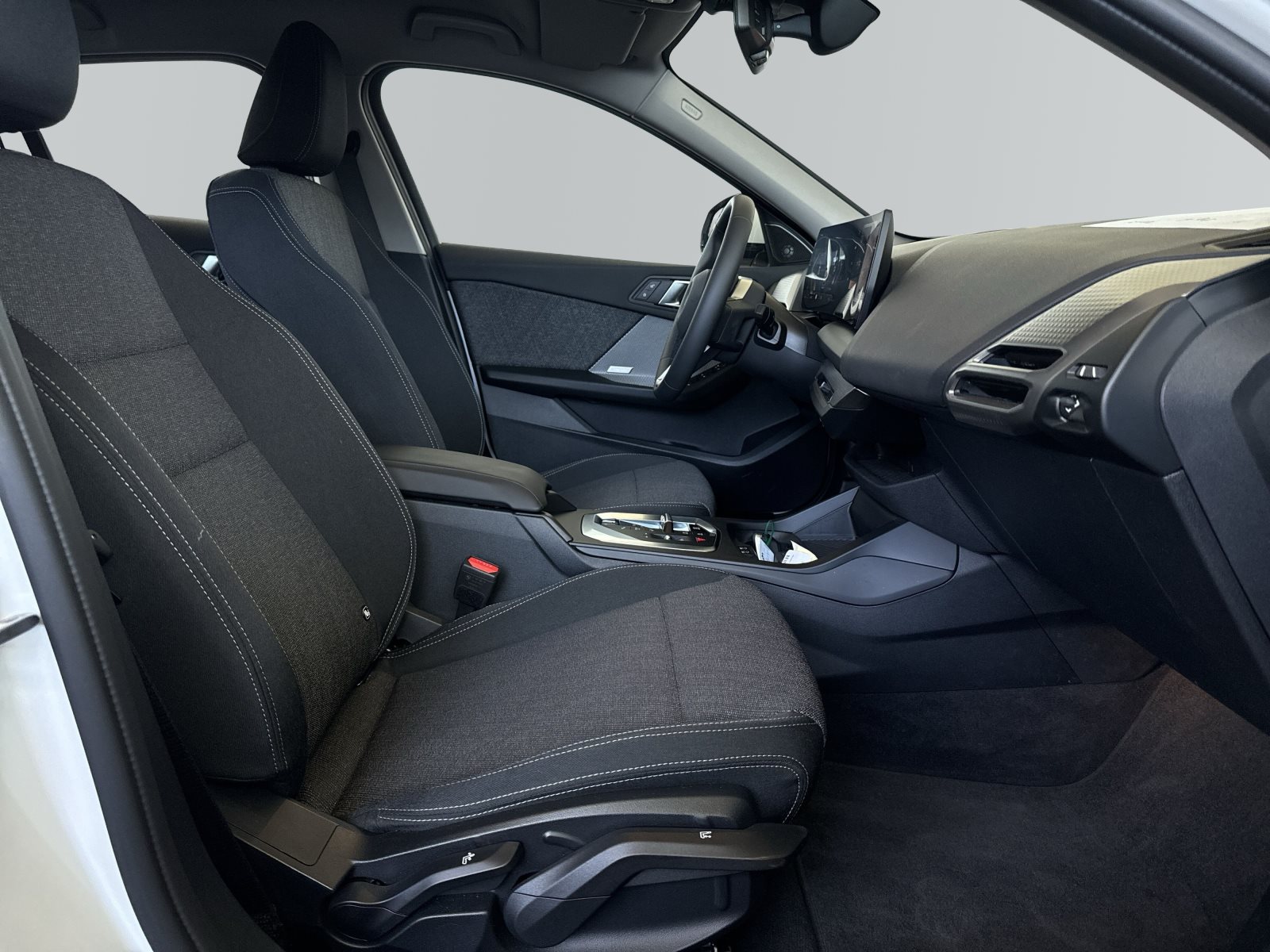 BMW 1 Series 2025 — imagine 11