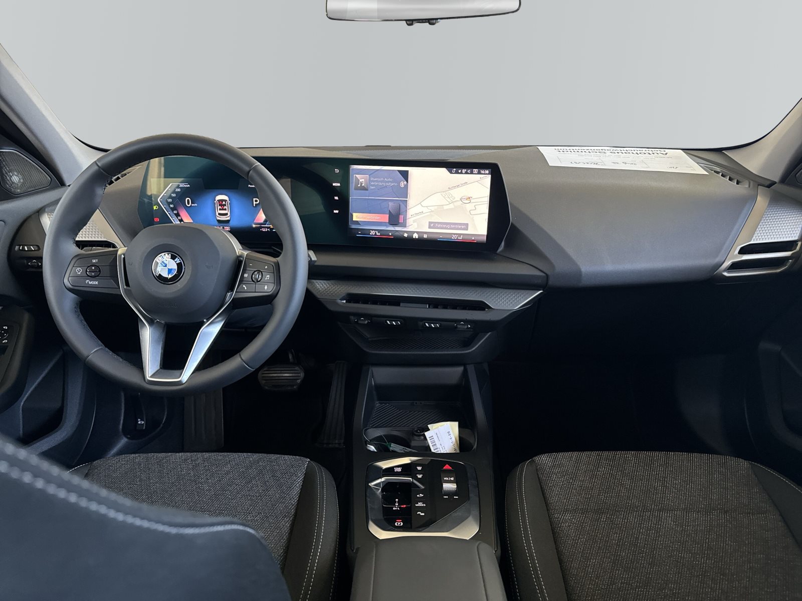 BMW 1 Series 2025 — imagine 12