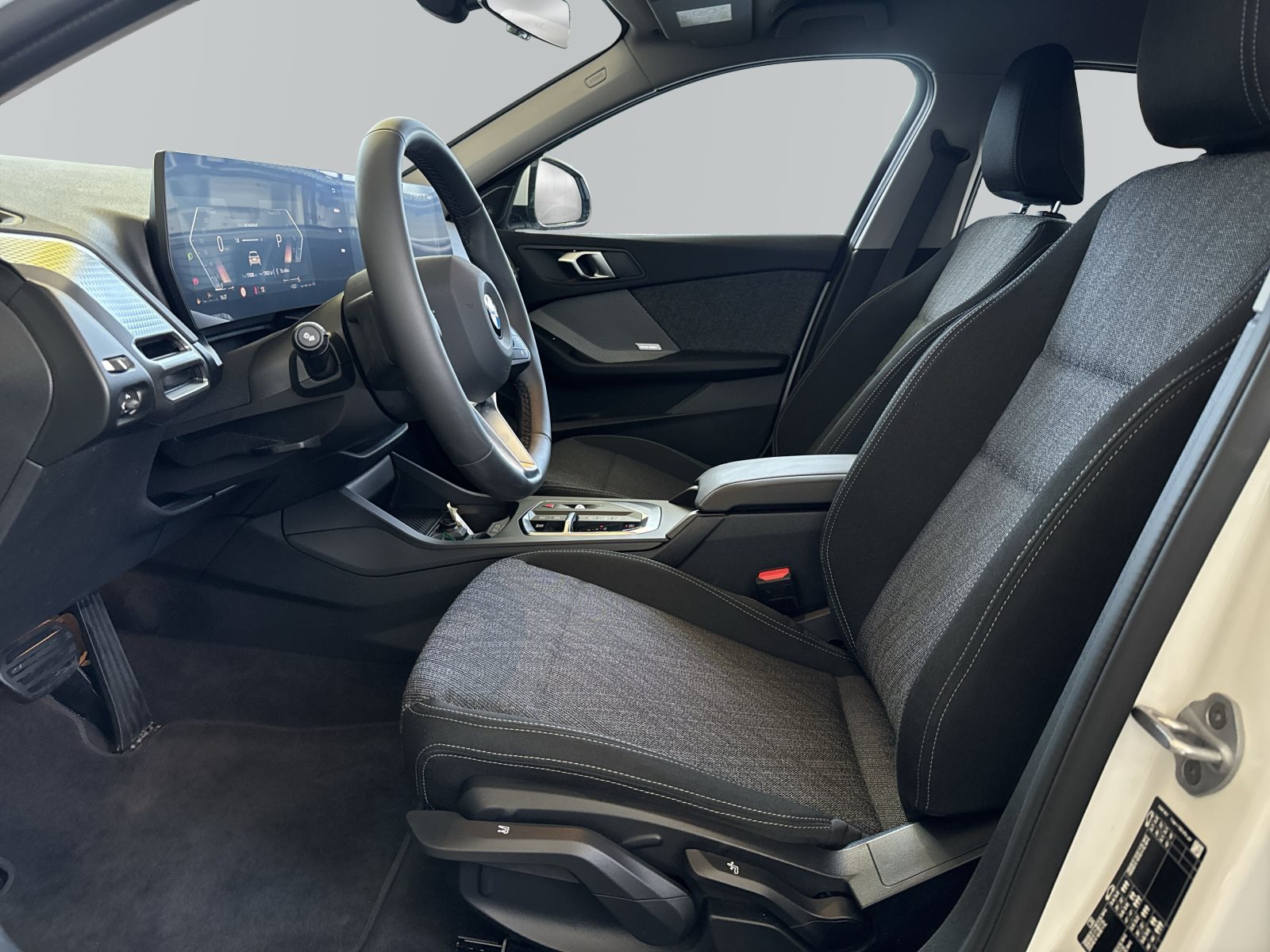 BMW 1 Series 2025 — imagine 8