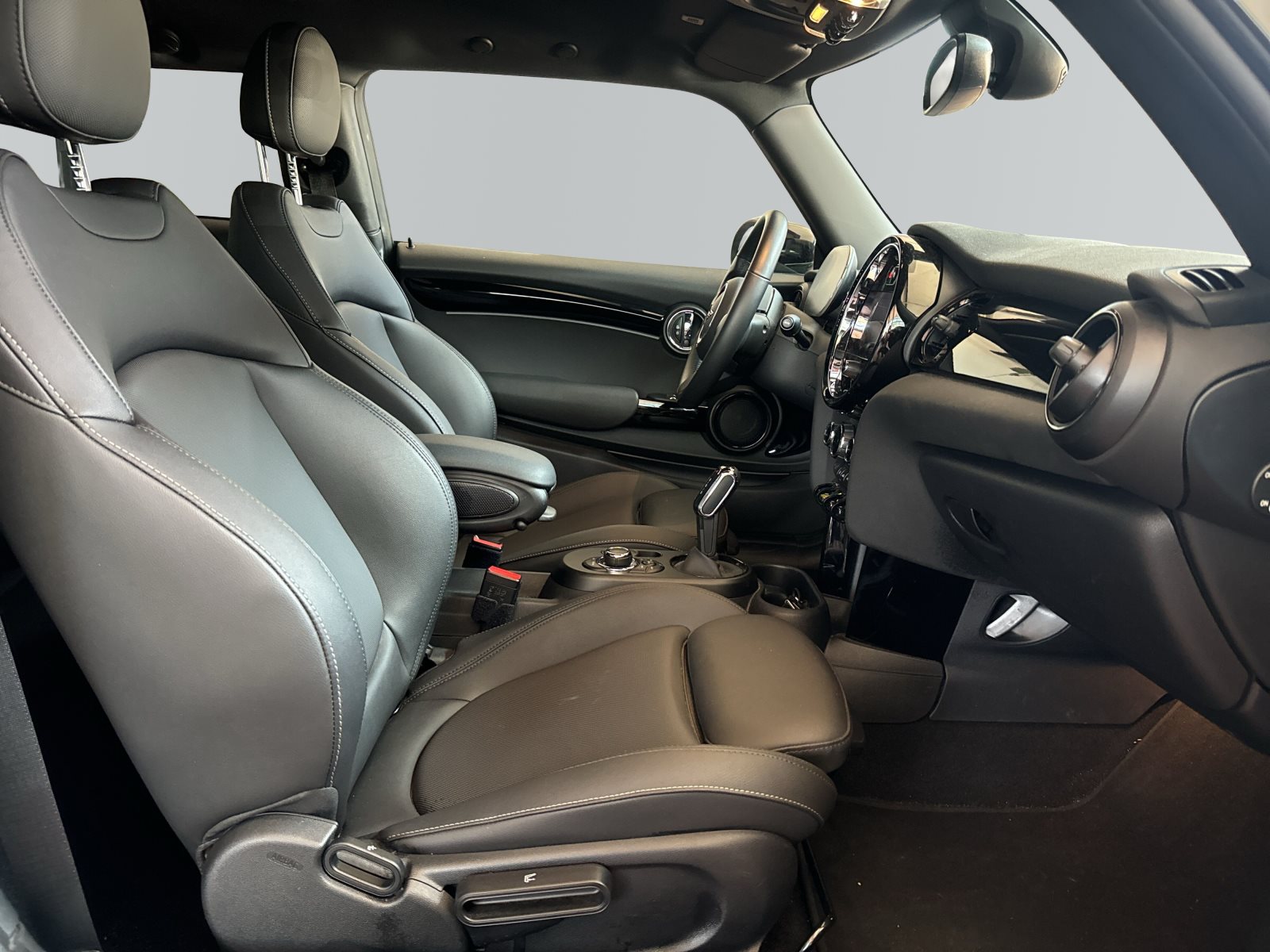 MINI Cooper SE 2023 — imagine 11