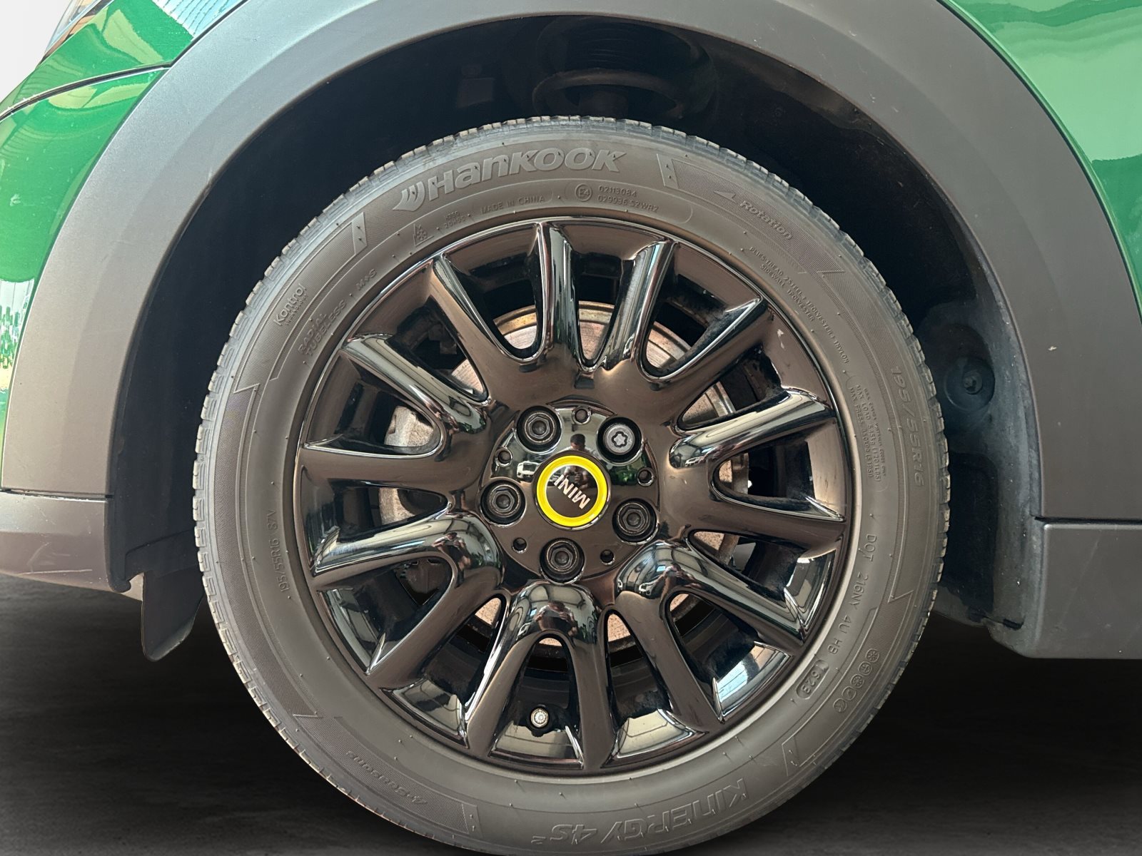 MINI Cooper SE 2023 — imagine 17