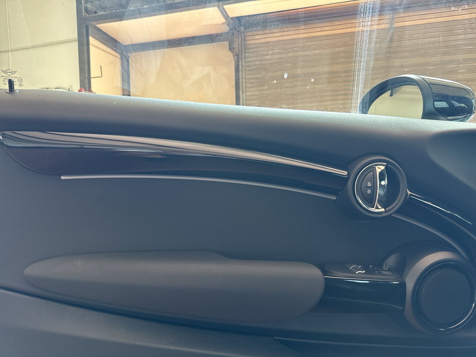 MINI Cooper SE 2023 — imagine 18