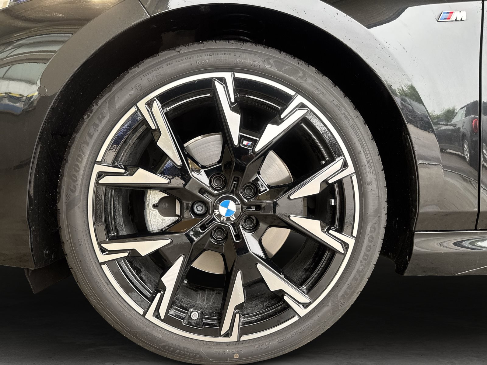 BMW 1 Series 2025 — imagine 17