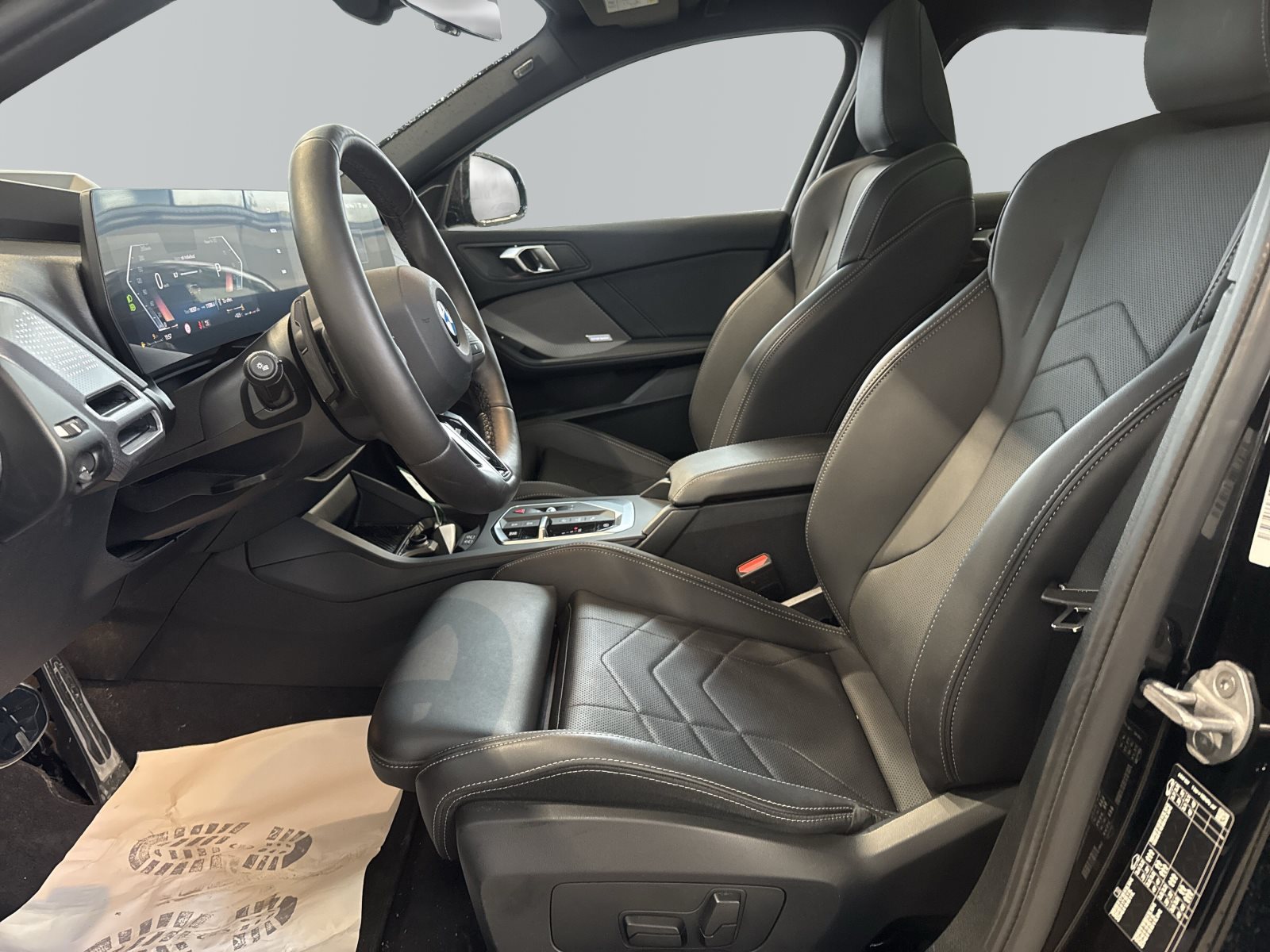 BMW 1 Series 2025 — imagine 8