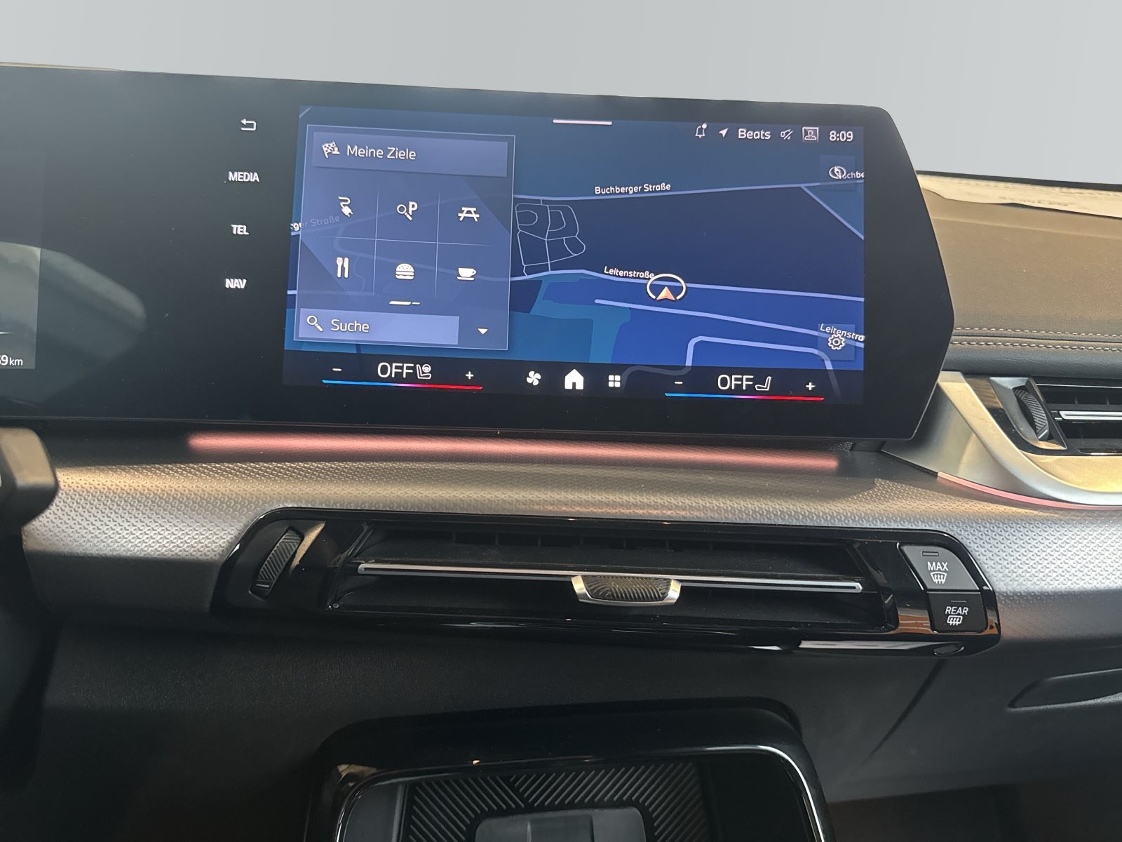 BMW iX1 2025 — imagine 14